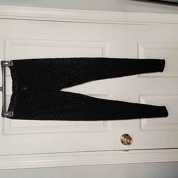 Blackmilk burned velvet cheetah print leggings - Picture 5 of 5